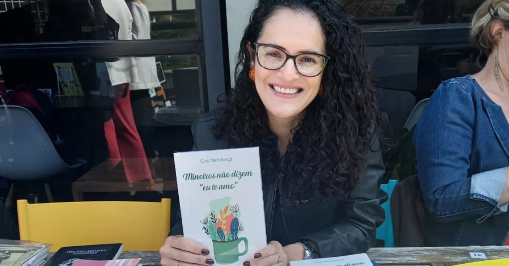 Escritora do livro "Mineiros não dizem eu te amo", Cris Mendonça