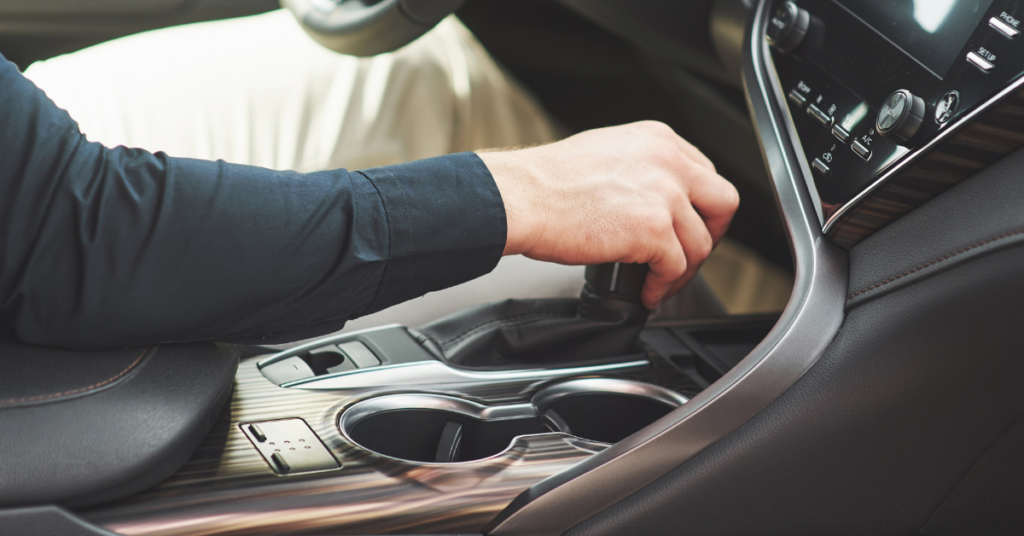 Carro com sistema de câmbio automático