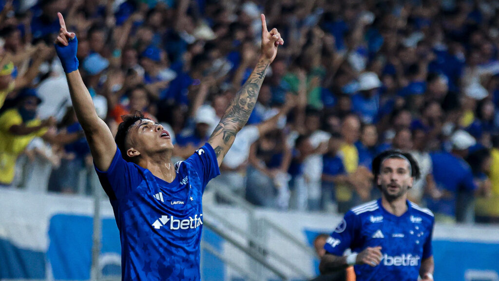 Lance do jogo entre Cruzeiro e Libertad