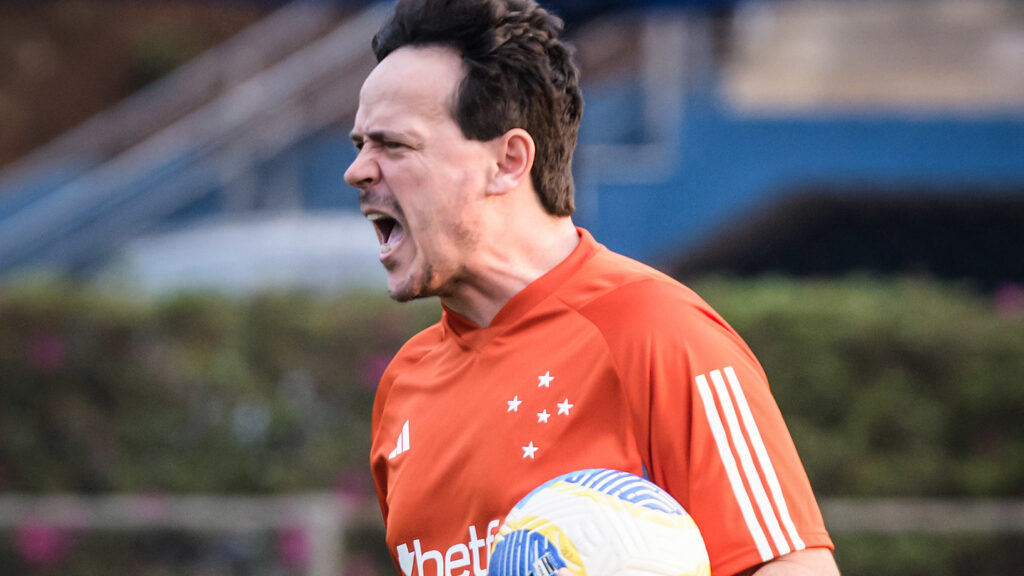 Técnico Fernando Diniz, do Cruzeiro