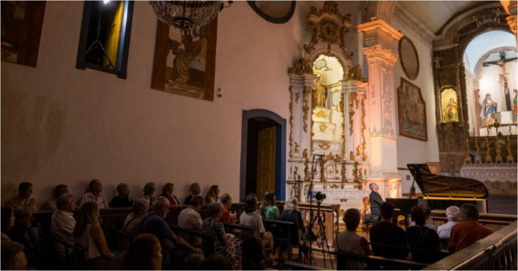 festival artes vertentes, em tiradentes