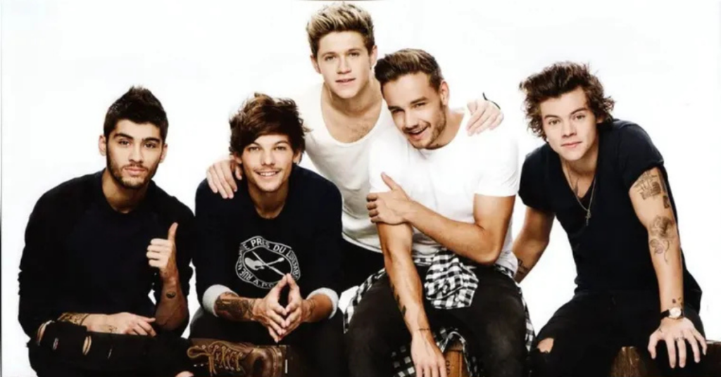 integrantes da banda One Direction posando para a foto