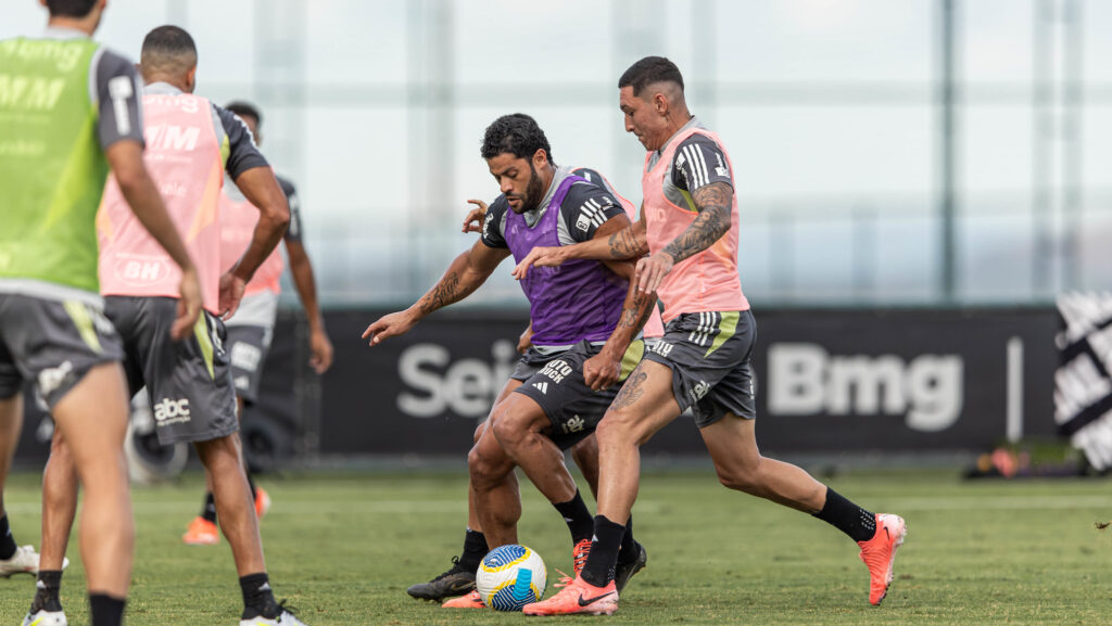 jogadores atlético treino