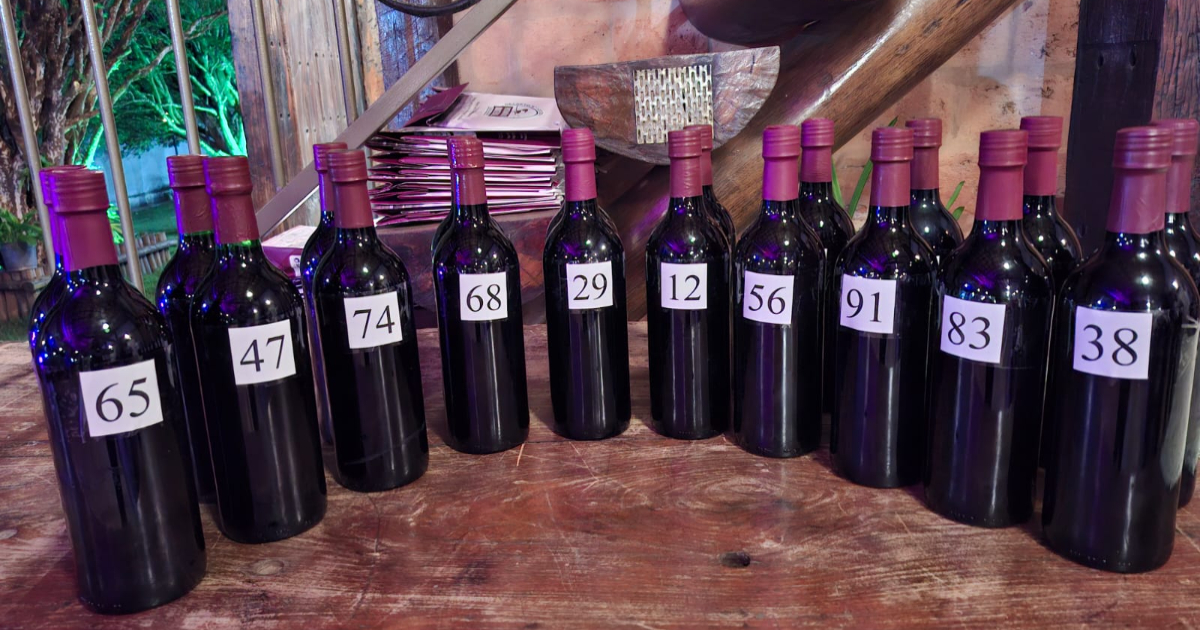 garrafas de vinho do concurso