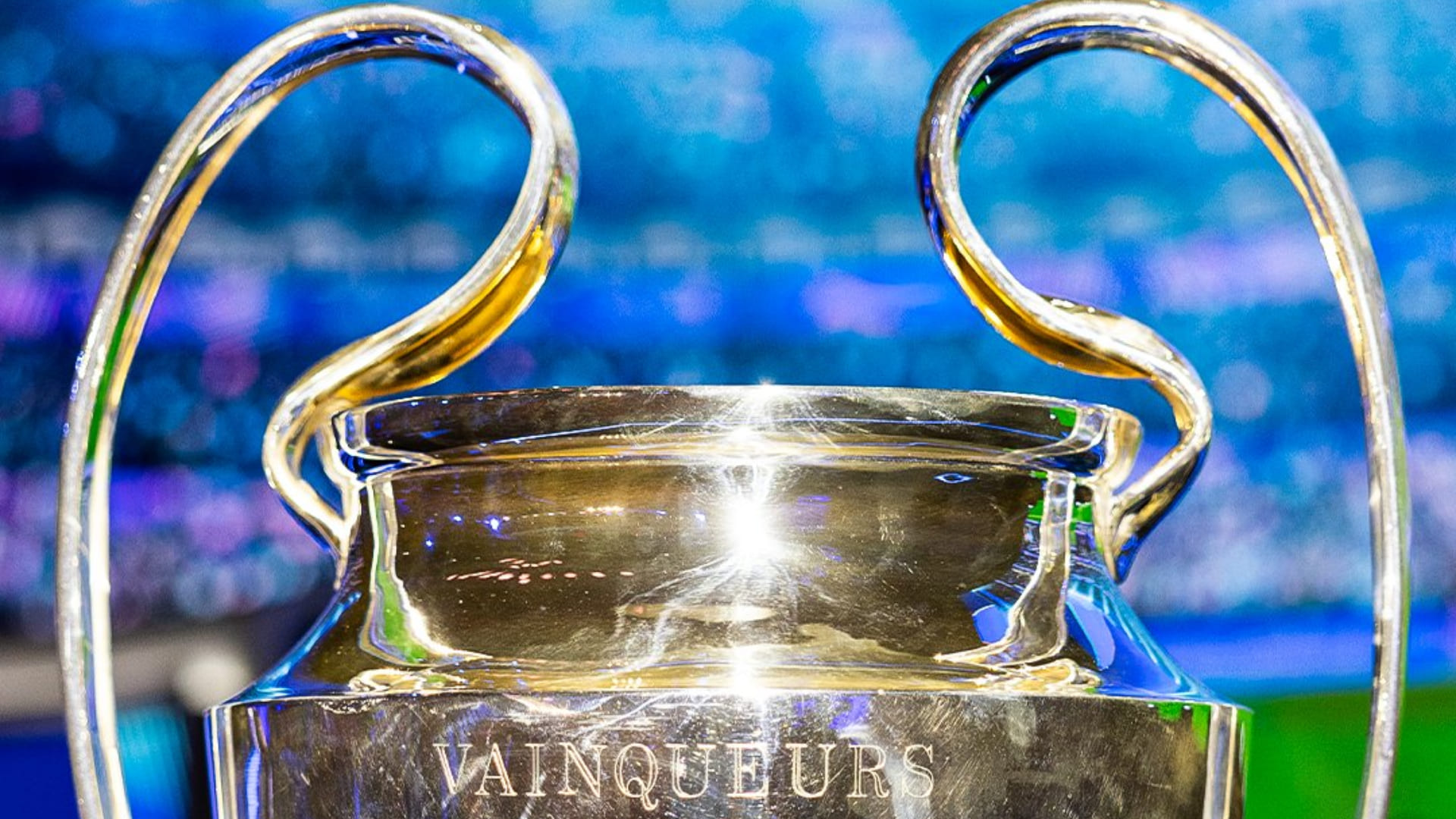 taça champions league hino