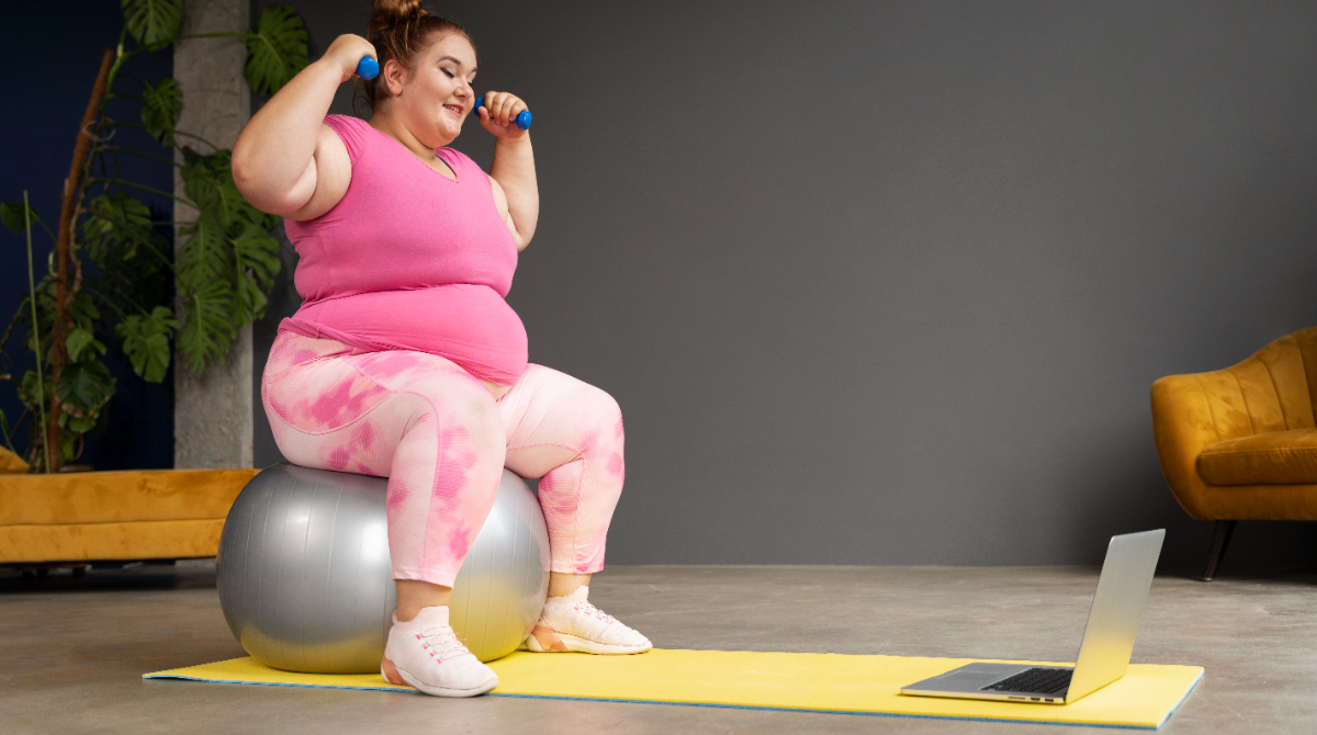 Mulher fazendo exercício físico