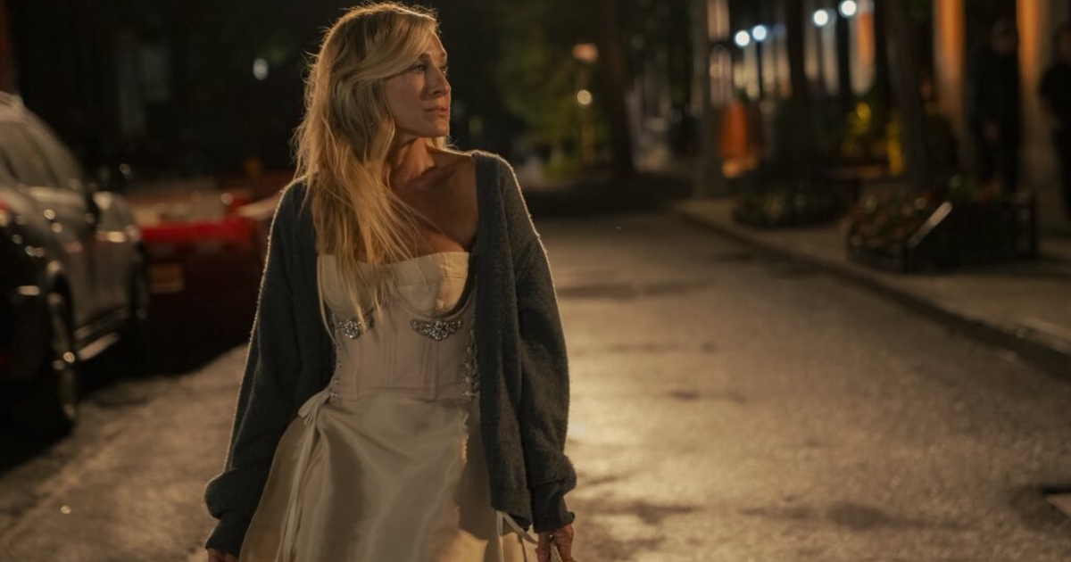 carrie bradshaw em and just like that