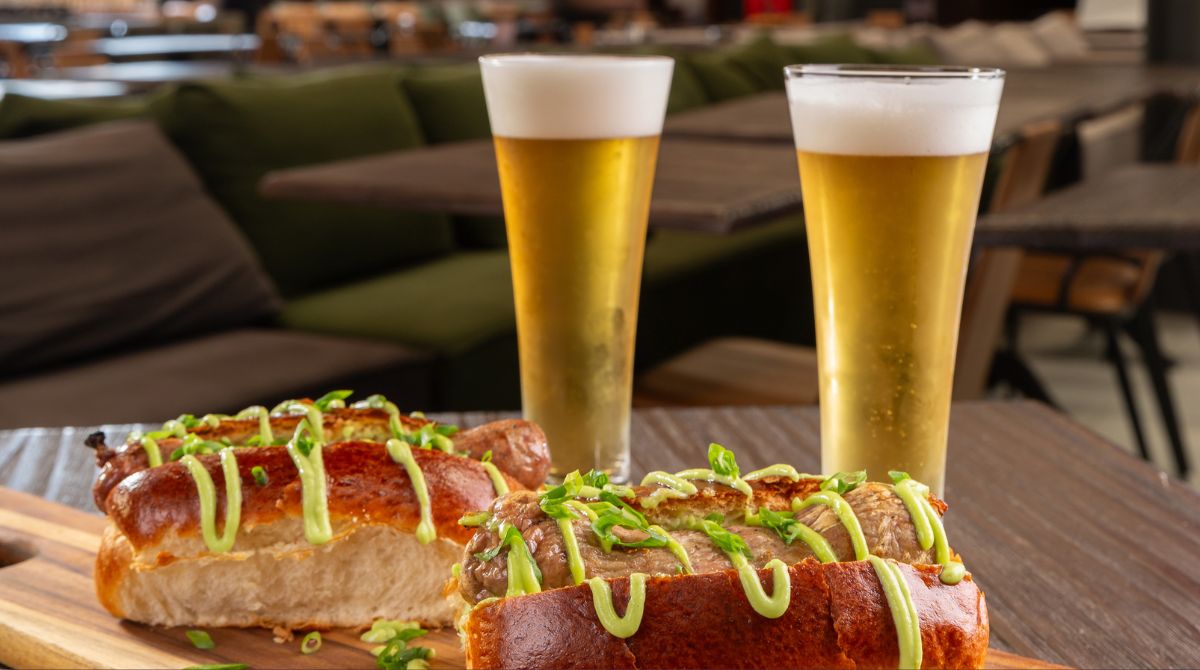 Monka Cervejaria reúne música ao vivo e chopes artesanais em agenda especial neste final de semana