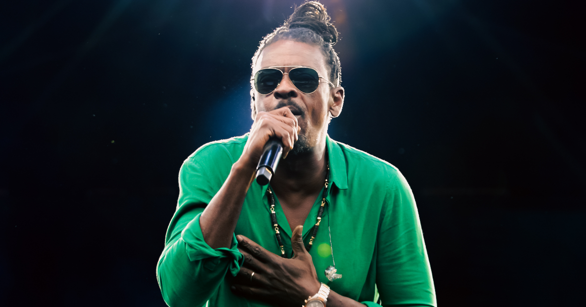 seu jorge no palco