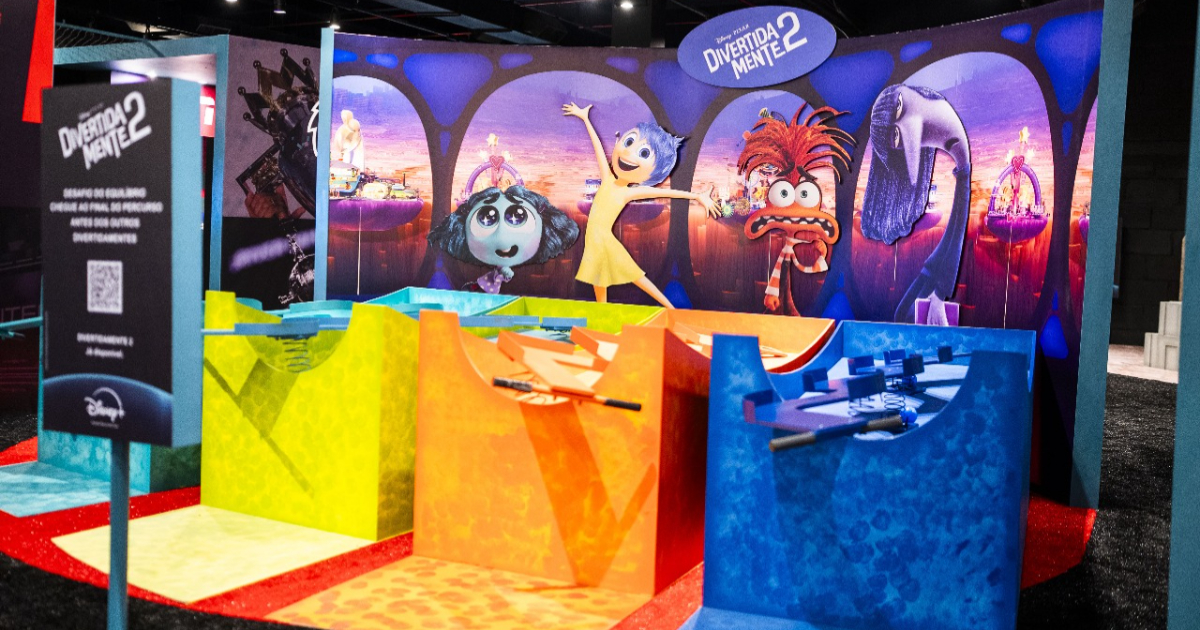 área divertida mente do espaço interativo disney plus