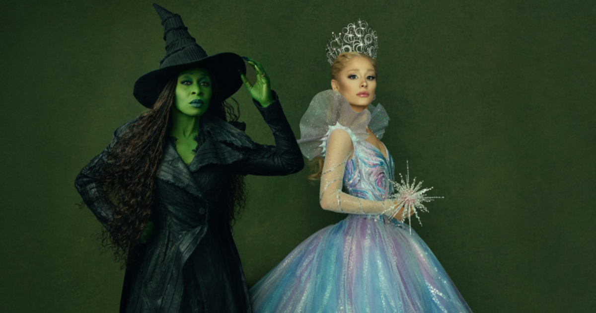 elphaba e glinda posando juntas