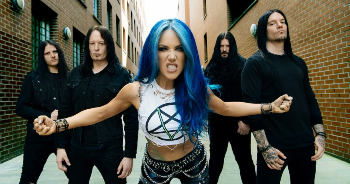 formação da banda arch enemy com alissa white-gluz