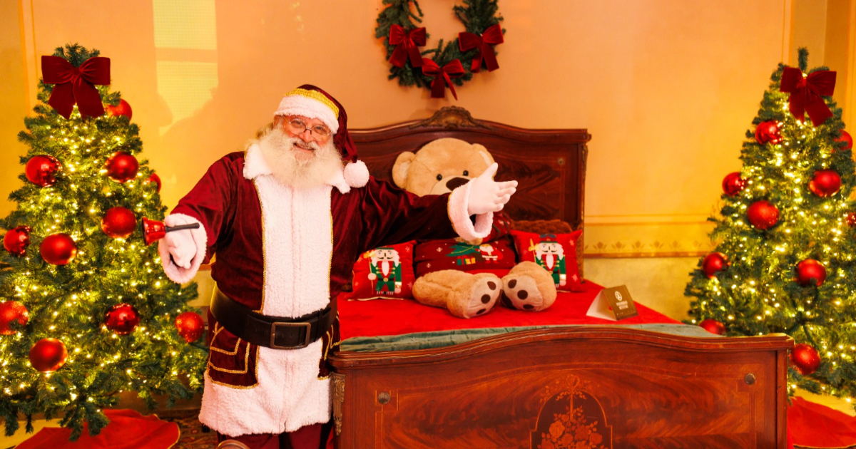 papai noel na casa do papai noel no palácio da liberdade