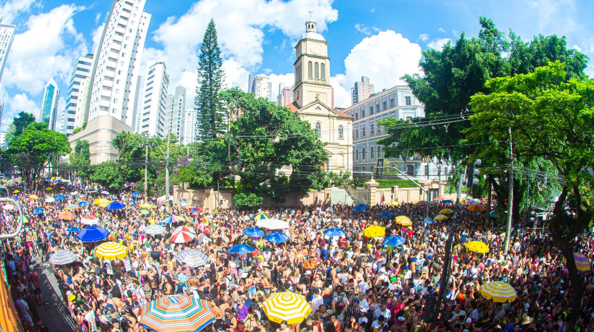 Aline Calixto revela os bastidores da preparação para o desfile “Minas com Bahia” 2