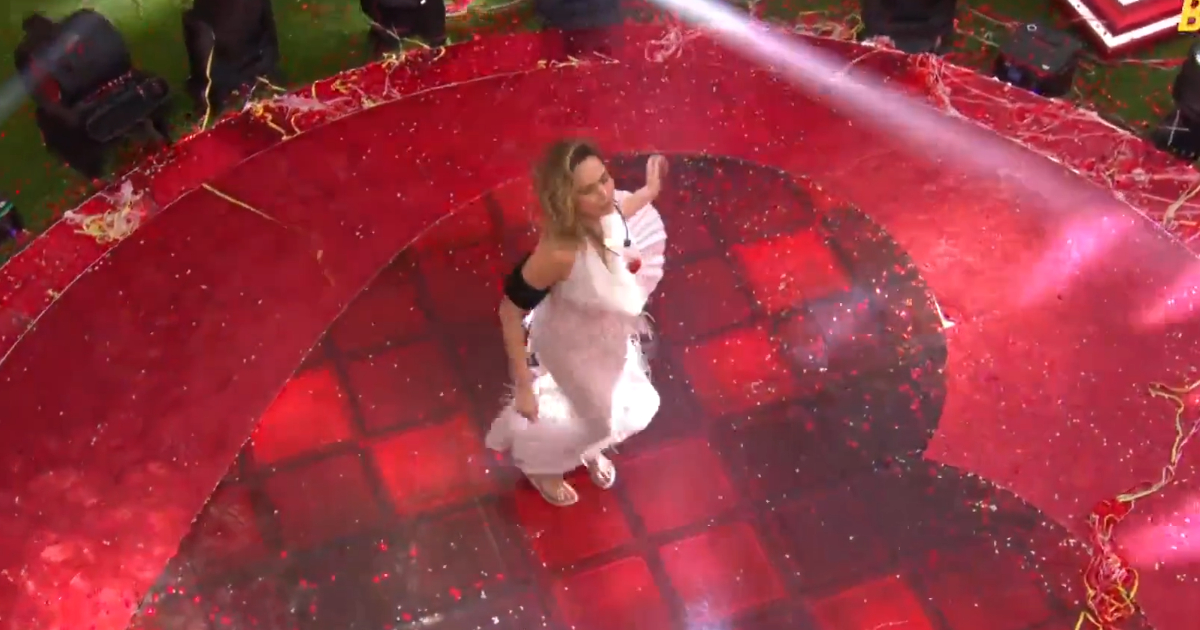 ana paula dançando em festa do bbb