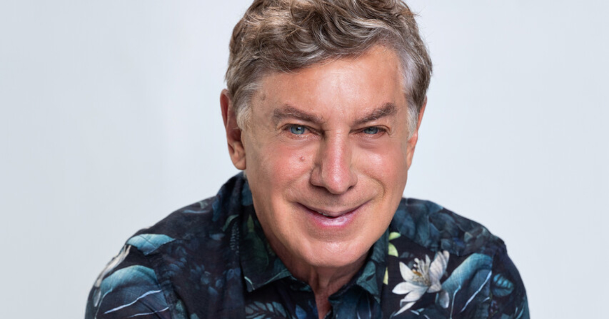 flávio venturini posando