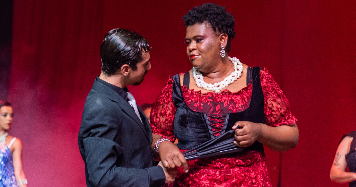 cena do espetáculo madame satã