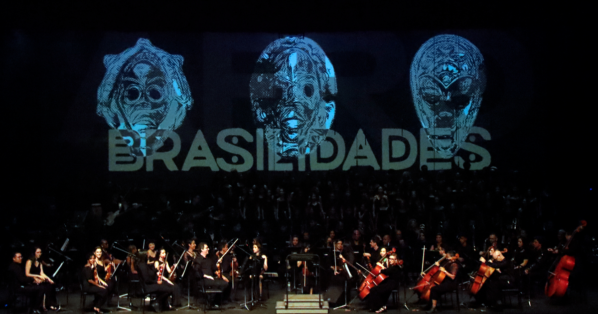 integrantes da escola de música do cefart apresentando o concerto afrobrasilidades