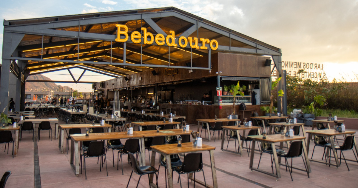 fachada do bebedouro 356