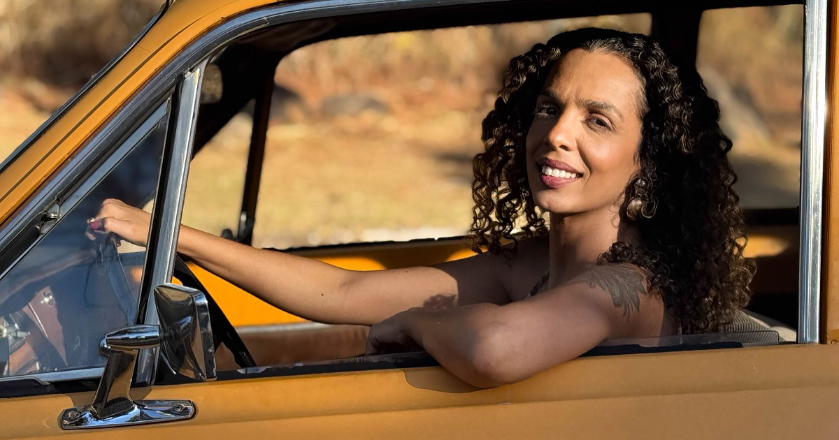 giselle couto dentro de um carro