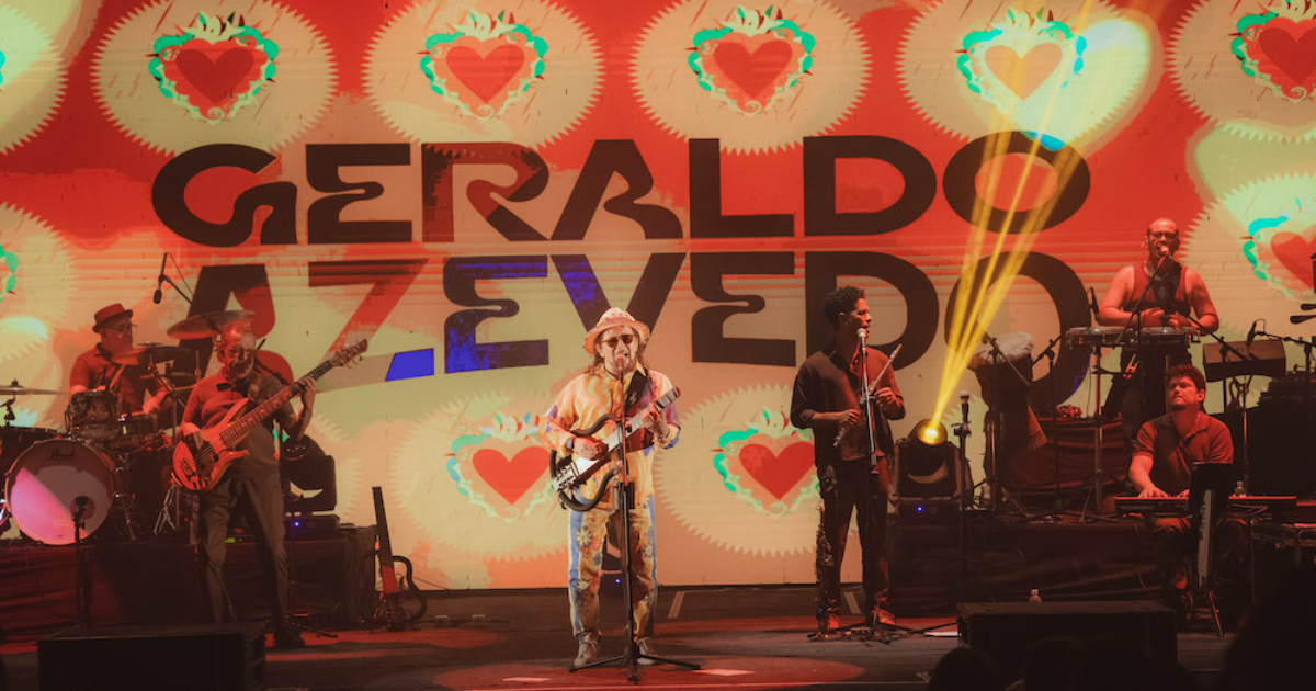 geraldo azevedo cantando no palco