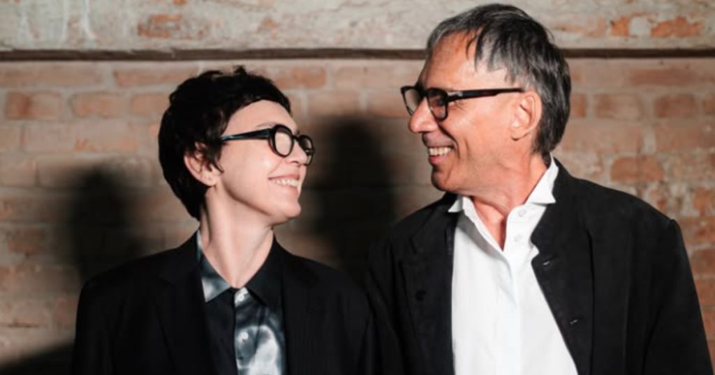 adriana calcanhotto e arnaldo antunes se olhando