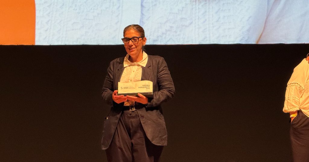 paz encina no palco da cinebh 2026