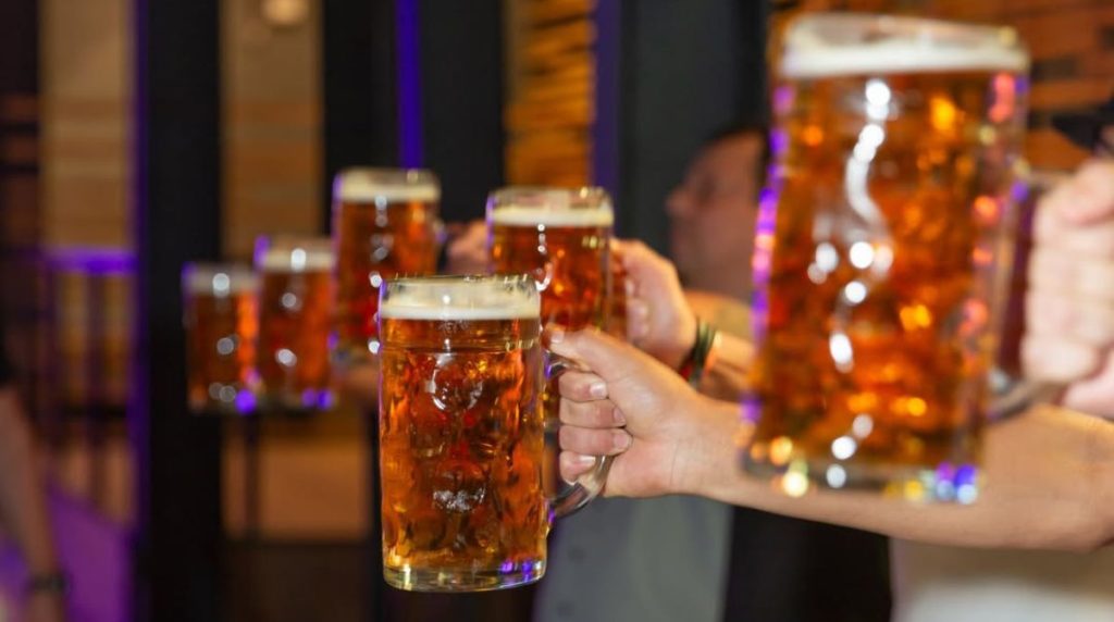 Rocktoberfest na Monka Cervejaria une rock ao vivo, tradição germânica e chopp direto da fábrica